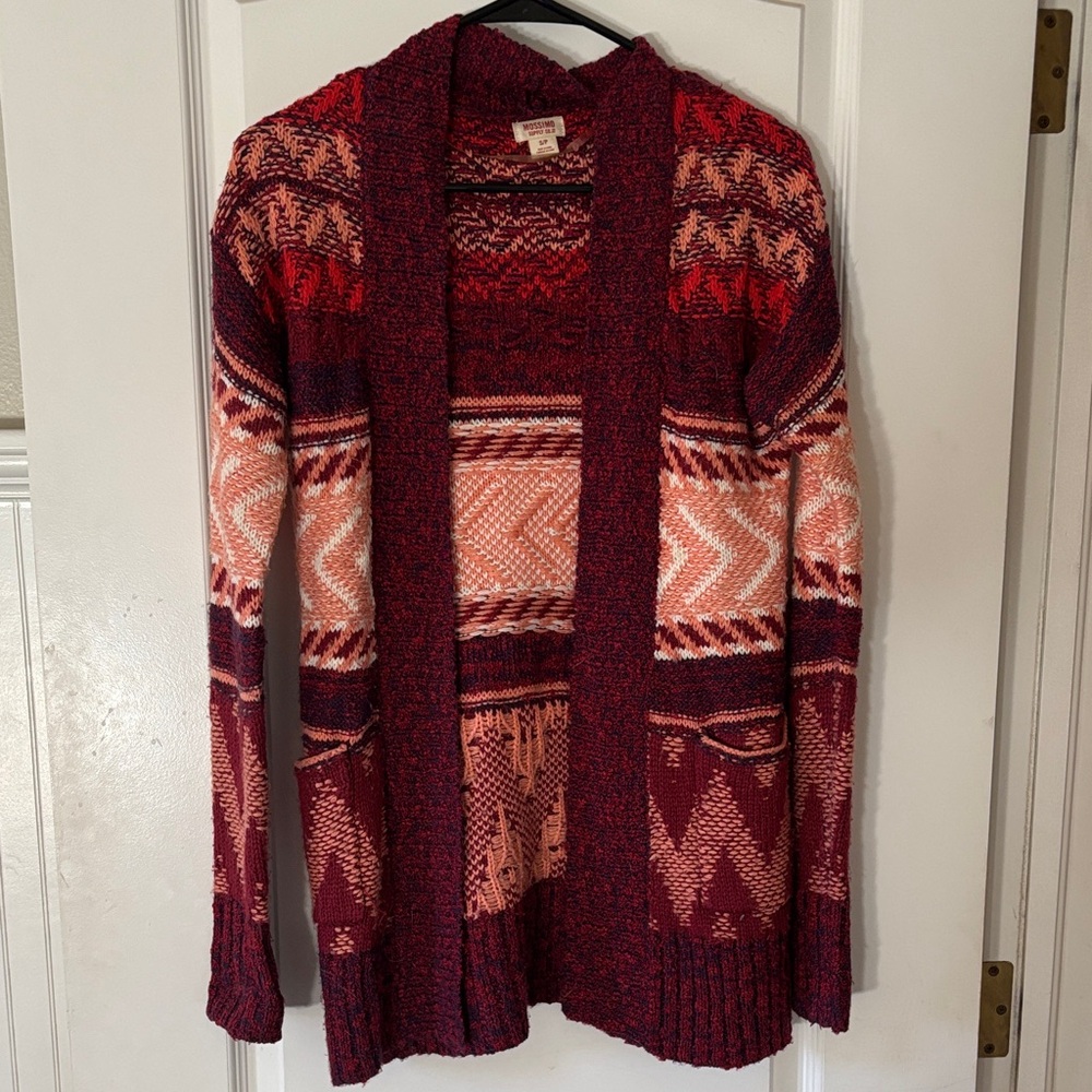 Chic Women's Red and Pink Patterned Cardigan